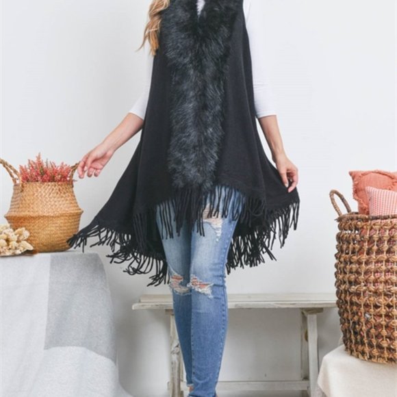 BLACK FAUX FUR TRIM FRINGE SWEATER VEST - Picture 3 of 7